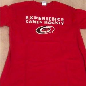 Carolina Hurricanes Hockey T shirt medium